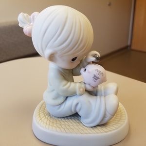 SIGNED Precious Moments Easter Seals Figurine